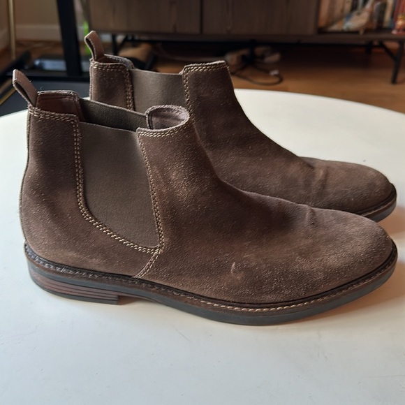 Clarks Chelsea Boots - Picture 3 of 5